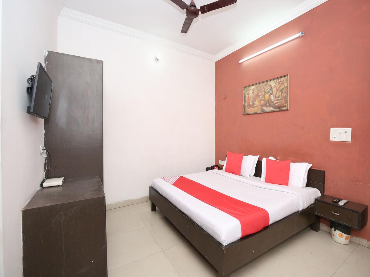 Oyo 12972 Hotel Krishna Castle Amritsar Eksteriør bilde