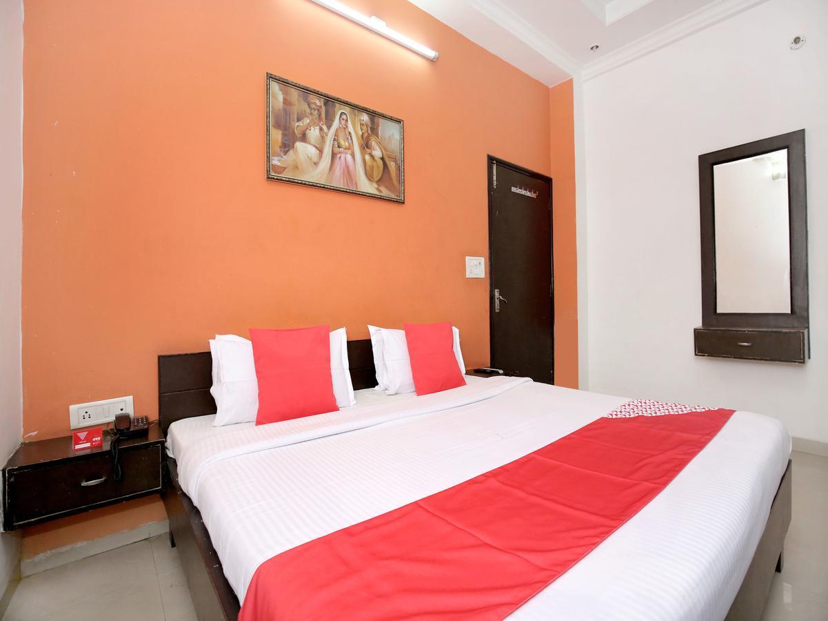 Oyo 12972 Hotel Krishna Castle Amritsar Eksteriør bilde