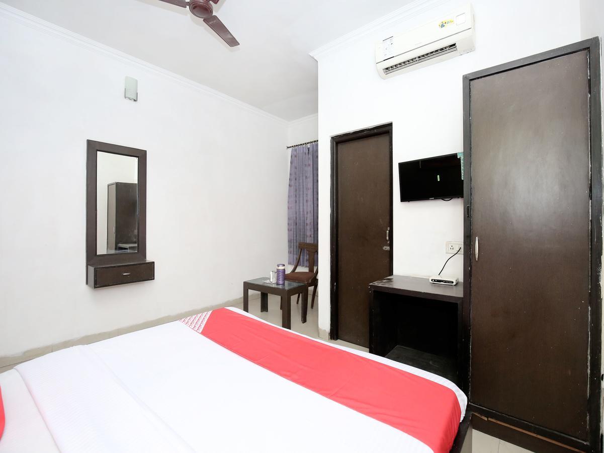 Oyo 12972 Hotel Krishna Castle Amritsar Eksteriør bilde